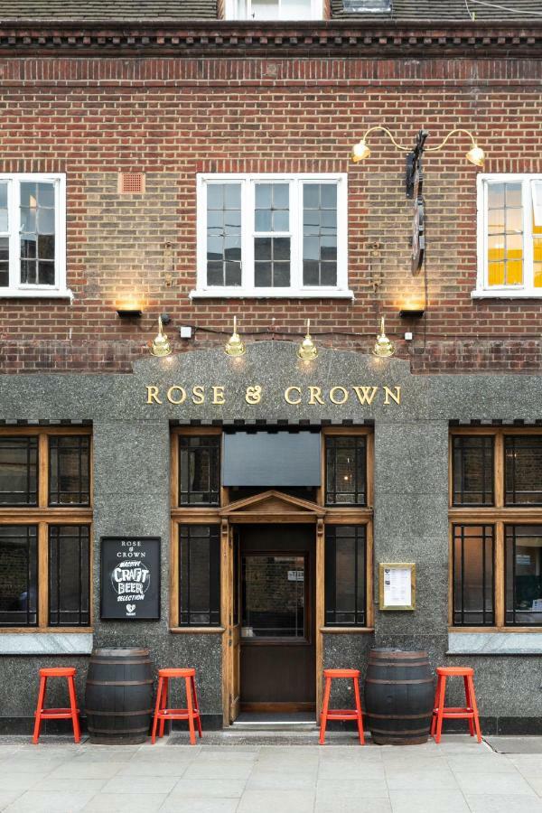 Publove @ The Rose & Crown Лондон Екстер'єр фото
